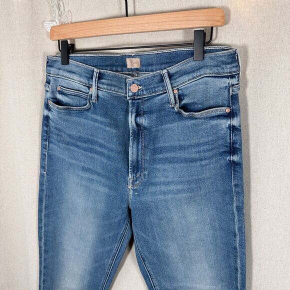 MOTHER Mid Rise Dazzler Ankle Fray in Riding the Cliffside Size 34 - Picture 4 of 13
